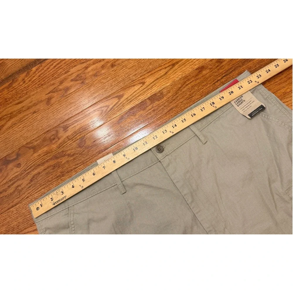 New Levi's Carrier Cargo Shorts Mens 44 Khaki Ripstop Utility Pockets Hiking 9